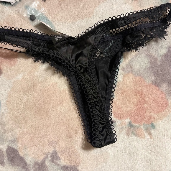 Faye For Love and Lemons thong and bra set 🍋 - Picture 13 of 16